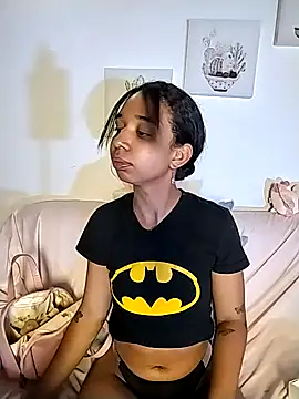 Snapshot of Suzanelee1 chatting on 10.15.25 Suzanelee1 online show from 10.15.25