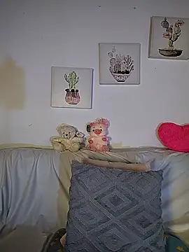 Snapshot of Suzanelee1 chatting on 11.01.25 Suzanelee1 online show from 11.01.25