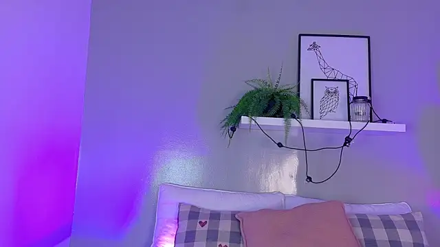 KeendraFox  online show from 11.08.25