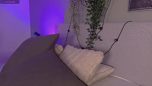 KeendraFox  online show from 03.17.26