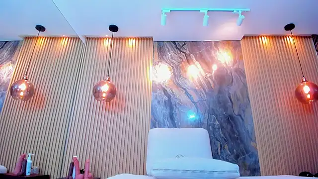 Snapshot of grace_daviss chatting on 10.10.25 grace daviss online show from 10.10.25