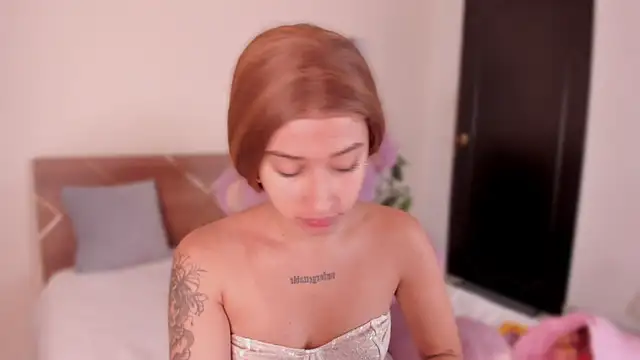 SofiaClarkson online show from 12.20.25