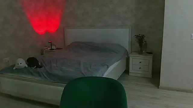 Snapshot of Miss_Diamond_Maria chatting on 10.24.25 Miss Diamond Maria online show from 10.24.25