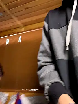 Snapshot of Dani_and_Ander chatting on 09.28.25 Dani and Ander online show from 09.28.25