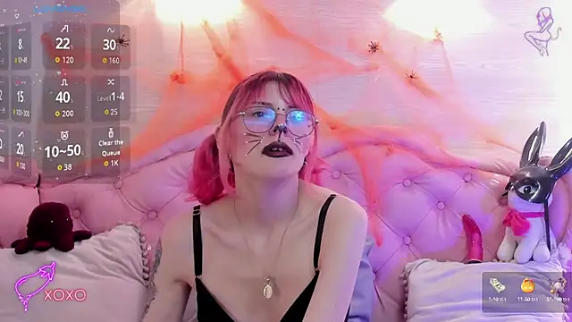 Rossiie Hunt  online show from 10.17.25