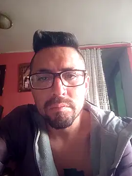 Snapshot of Lionardovssf35 chatting on 10.03.25 Lionardovssf35 online show from 10.03.25