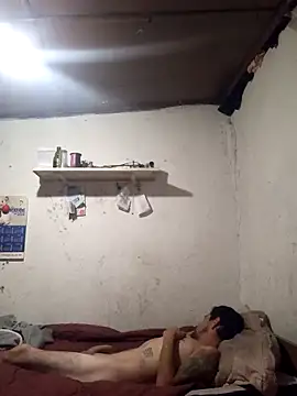 Snapshot of Lionardovssf35 chatting on 12.17.25 Lionardovssf35 online show from 12.17.25