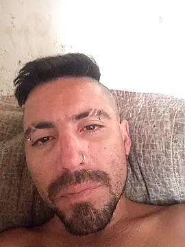 Snapshot of Lionardovssf35 chatting on 12.20.25 Lionardovssf35 online show from 12.20.25