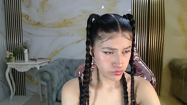 Snapshot of helena1_s chatting on 10.08.25 helena1 s online show from 10.08.25