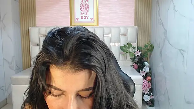 Snapshot of helena1_s chatting on 10.16.25 helena1 s online show from 10.16.25