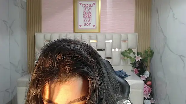Snapshot of helena1_s chatting on 10.17.25 helena1 s online show from 10.17.25