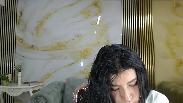 Snapshot of helena1_s chatting on 10.20.25 helena1 s online show from 10.20.25