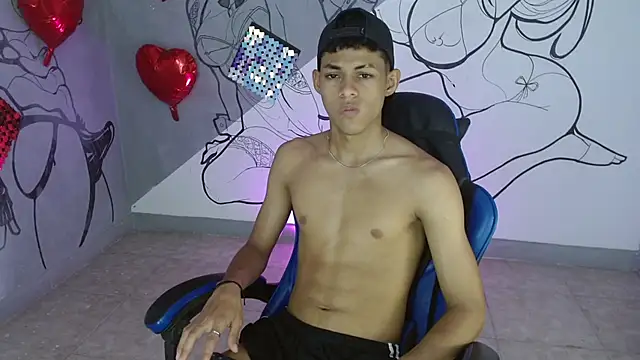 Snapshot of deivid_bigcock1 chatting on 09.29.25 deivid bigcock1 online show from 09.29.25