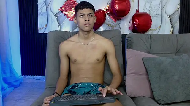 Snapshot of deivid_bigcock1 chatting on 09.30.25 deivid bigcock1 online show from 09.30.25