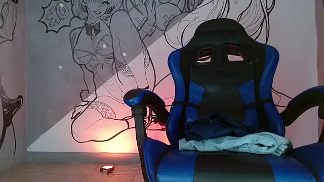 Snapshot of deivid_bigcock1 chatting on 10.15.25 deivid bigcock1 online show from 10.15.25