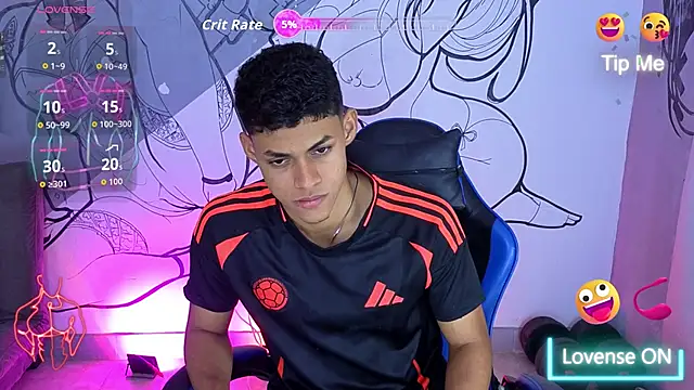 Snapshot of deivid_bigcock1 chatting on 03.10.26 deivid bigcock1 online show from 03.10.26