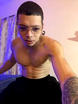 Snapshot of Matt_your_master_ chatting on 10.23.25 Matt your master online show from 10.23.25