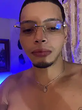 Snapshot of Matt_your_master_ chatting on 10.30.25 Matt your master online show from 10.30.25