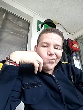 Snapshot of thefollador69 chatting on 10.27.25 thefollador69 online show from 10.27.25