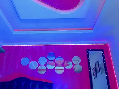 Julia Bulette1 online show from 09.26.25