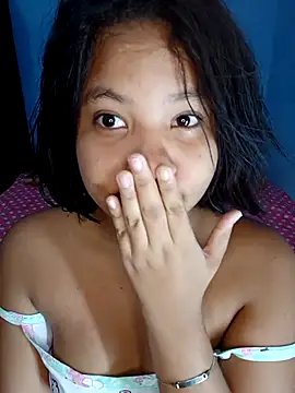 Snapshot of little_onixx chatting on 11.06.25 little onixx online show from 11.06.25