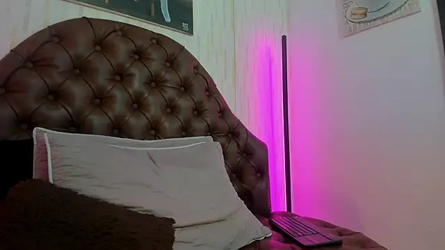 noah blake0 online show from 09.30.25