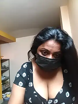 Snapshot of queendivya chatting on 02.25.26 queendivya online show from 02.25.26