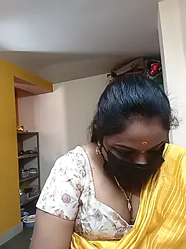 Snapshot of queendivya chatting on 02.27.26 queendivya online show from 02.27.26
