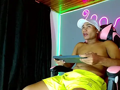 Snapshot of Imperial_lust chatting on 09.21.25 Imperial lust online show from 09.21.25