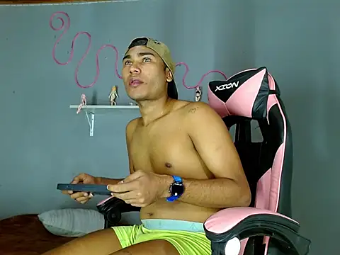 Snapshot of Imperial_lust chatting on 09.27.25 Imperial lust online show from 09.27.25