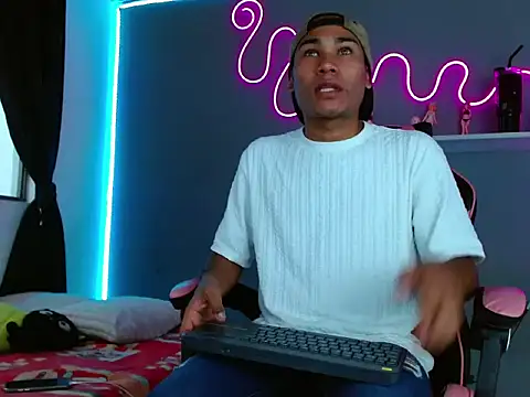 Snapshot of Imperial_lust chatting on 10.26.25 Imperial lust online show from 10.26.25