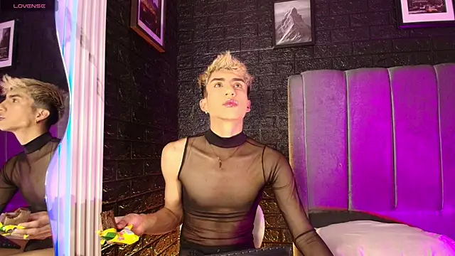 Erick Velveth online show from 11.02.25