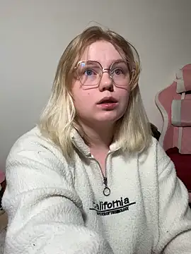 lame cat online show from 10.18.25