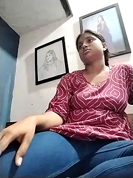 Snapshot of sanaya_3 chatting on 09.18.25 sanaya 3 online show from 09.18.25