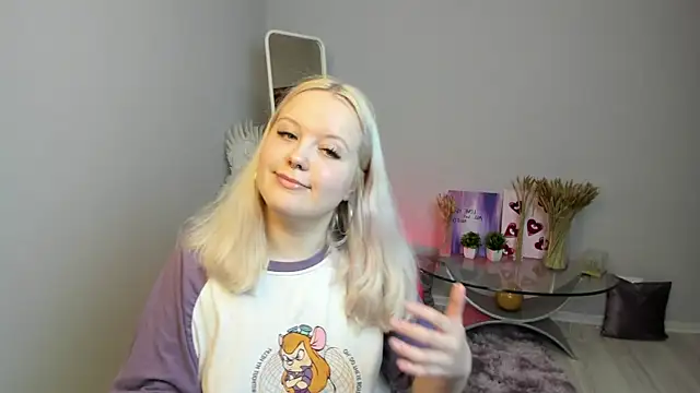 RoseThomas  online show from 09.26.25