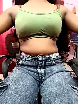 Snapshot of pari_rani7 chatting on 09.21.25 pari rani7 online show from 09.21.25