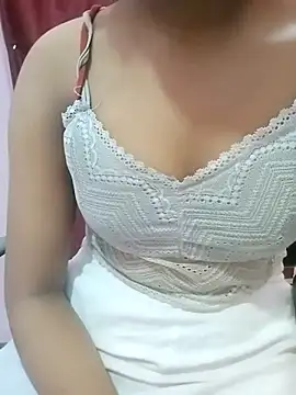 Snapshot of pari_rani7 chatting on 10.08.25 pari rani7 online show from 10.08.25