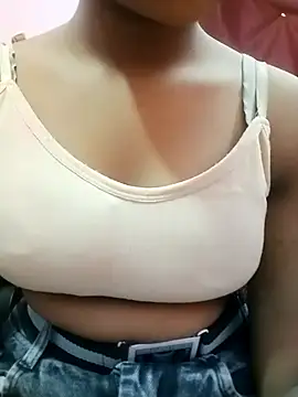 Snapshot of pari_rani7 chatting on 10.16.25 pari rani7 online show from 10.16.25