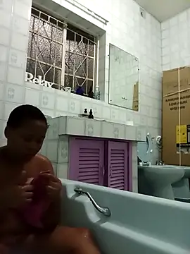 BubblyBeautiful online show from 11.02.25