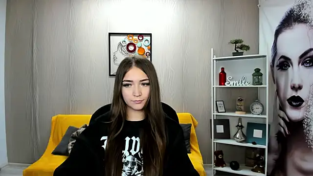 EllaClarke online show from 10.22.25