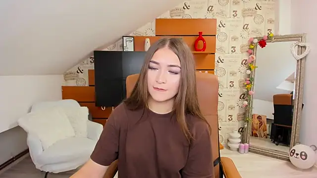 EllaClarke online show from 12.01.25