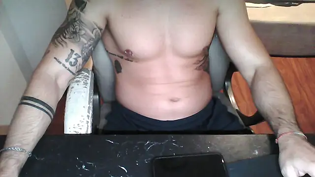 Snapshot of yourfantasy777 chatting on 10.06.25 yourfantasy777 online show from 10.06.25