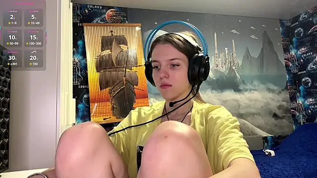 Elira Breeze online show from 12.15.25