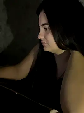 Snapshot of SweetBerryX chatting on 11.03.25 SweetBerryX online show from 11.03.25