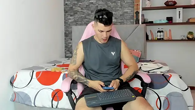 BooyHott  online show from 01.09.26