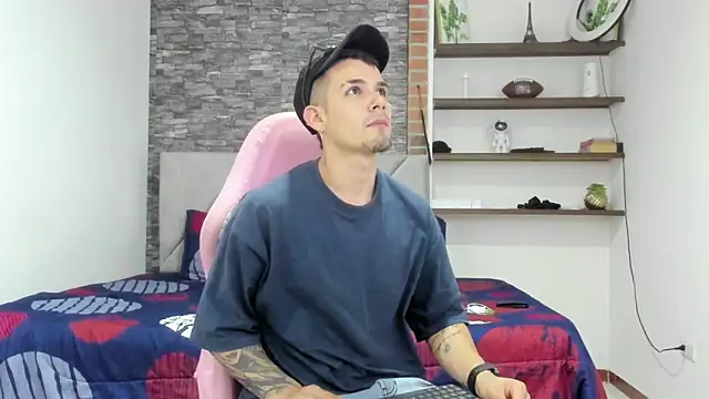 BooyHott  online show from 02.19.26