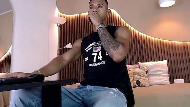 Snapshot of Aiden_steel chatting on 10.21.25 Aiden steel online show from 10.21.25