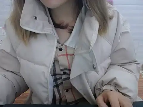 Snapshot of Hannie_26 chatting on 11.03.25 Hannie 26 online show from 11.03.25