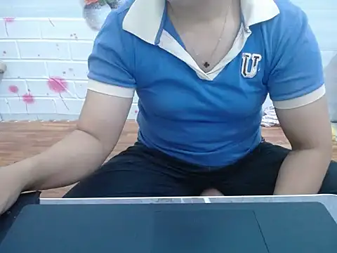 Snapshot of Hannie_26 chatting on 11.06.25 Hannie 26 online show from 11.06.25