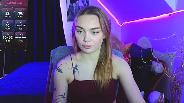 Snapshot of KitsyMoore chatting on 10.15.25 KitsyMoore online show from 10.15.25